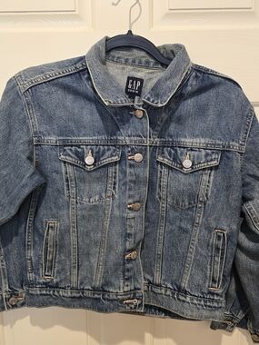 GAP Denim Jacket Women’s Small Vintage Wash Blue Jean Trucker Jacket